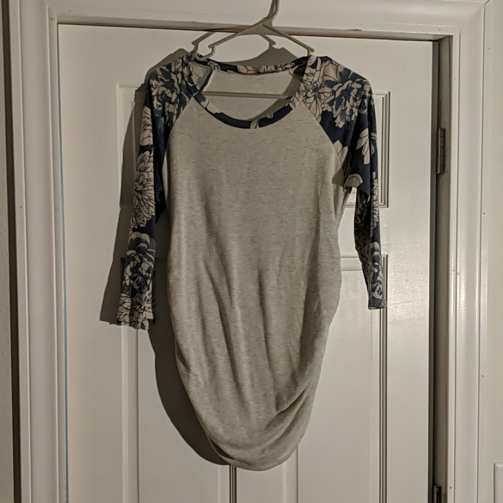 Maternity three-quarter sleeve